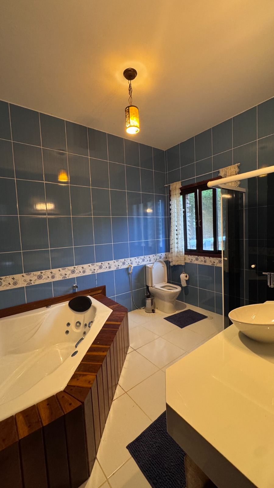 Área de lazer e piscina do Recanto França